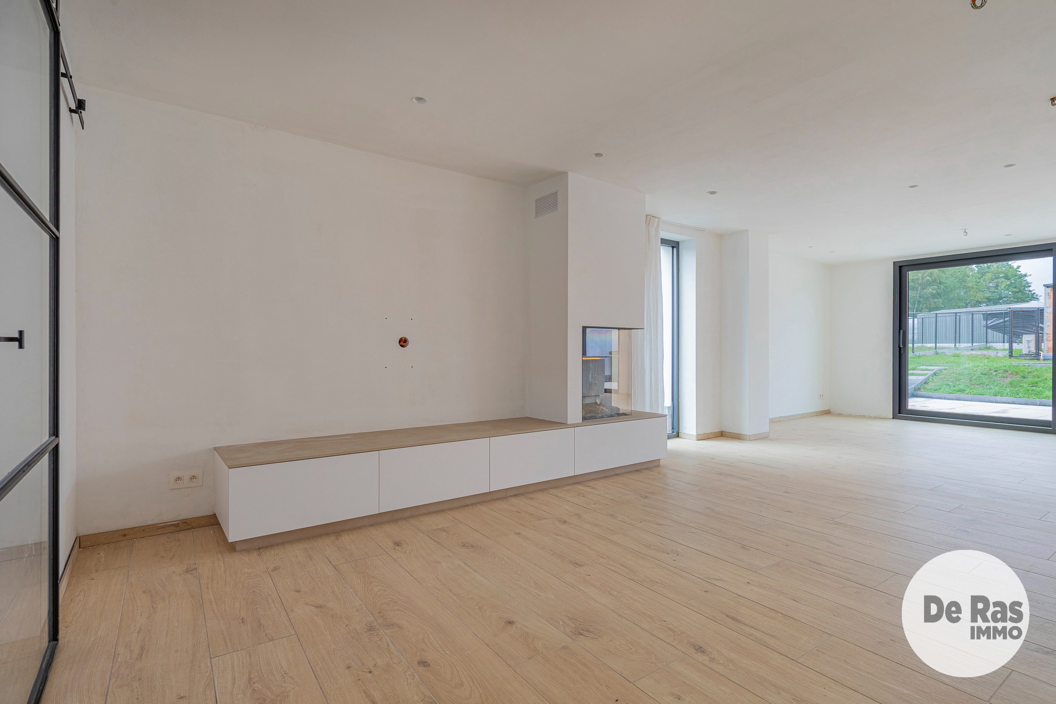 SMETLEDE - GERENOVEERDE WONING MET 4 KAMERS EN 2 BADKAMERS - foto 4