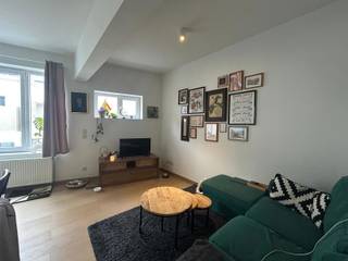 Gelegen in het bruisende MechelenKlein maar gezelligZonnig terrasje (zuid-gericht)Centrale ligging (mobiscore 9,6/10)Nabij de Hoge School (Thomas...