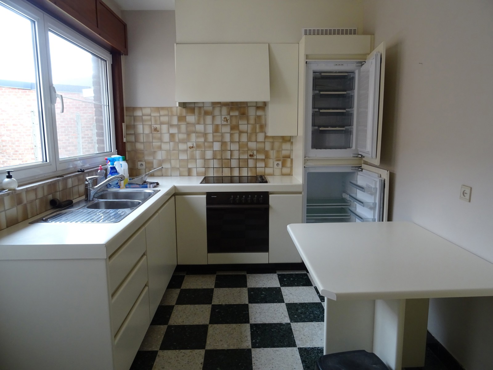 Rustig gelegen woning met 3 slaapkamers, tuin en garage - foto 3