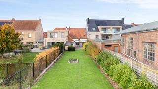 Te renoveren woning op 559m² met 4 slaapkamers en een gezellige tuin – ideaal voor wie graag de handen uit de mouwen steekt!ONTDEK DEZE WONING VIA...