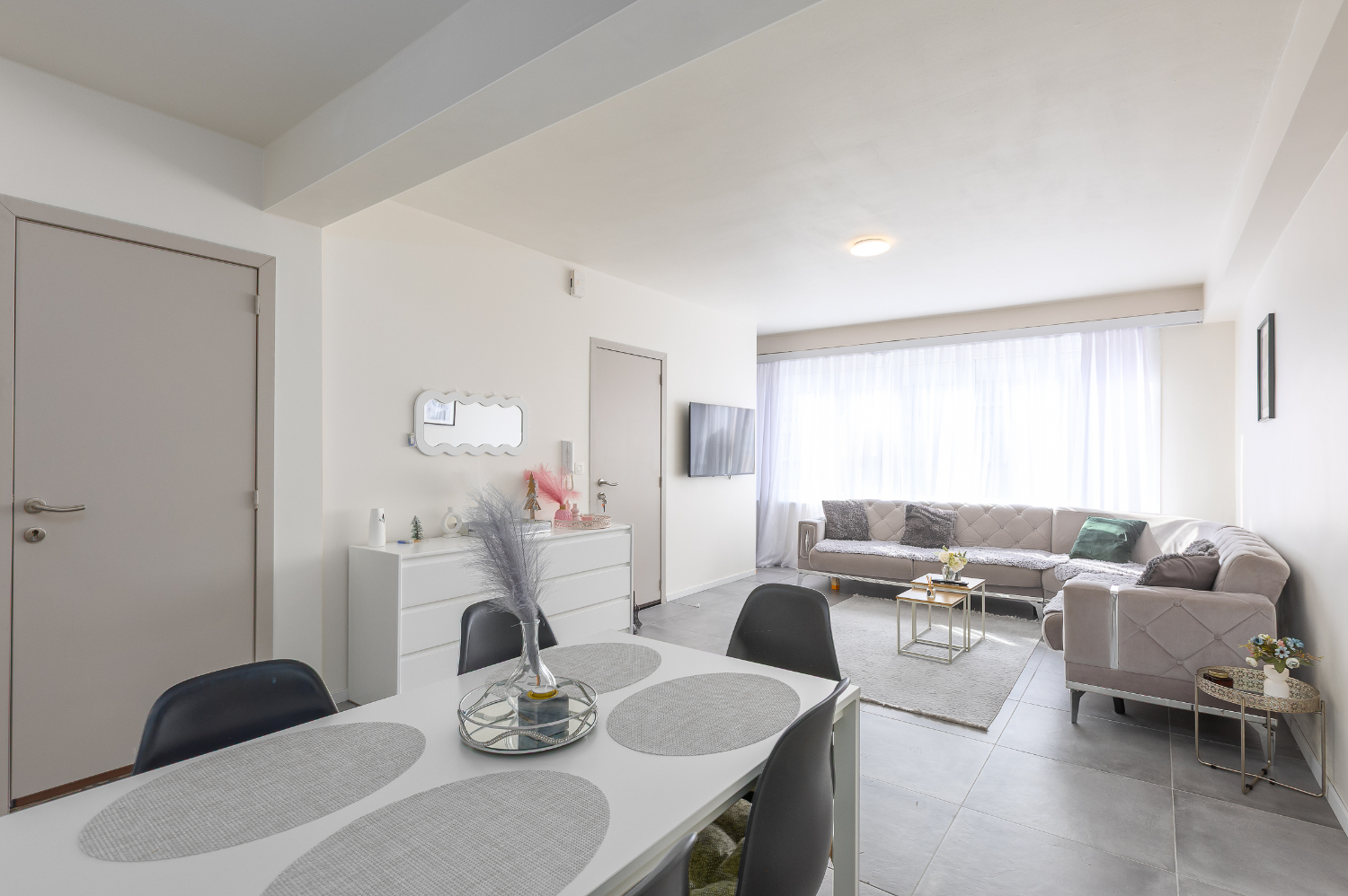 Recent gerenoveerd 2-slaapkamer appartement - foto 1