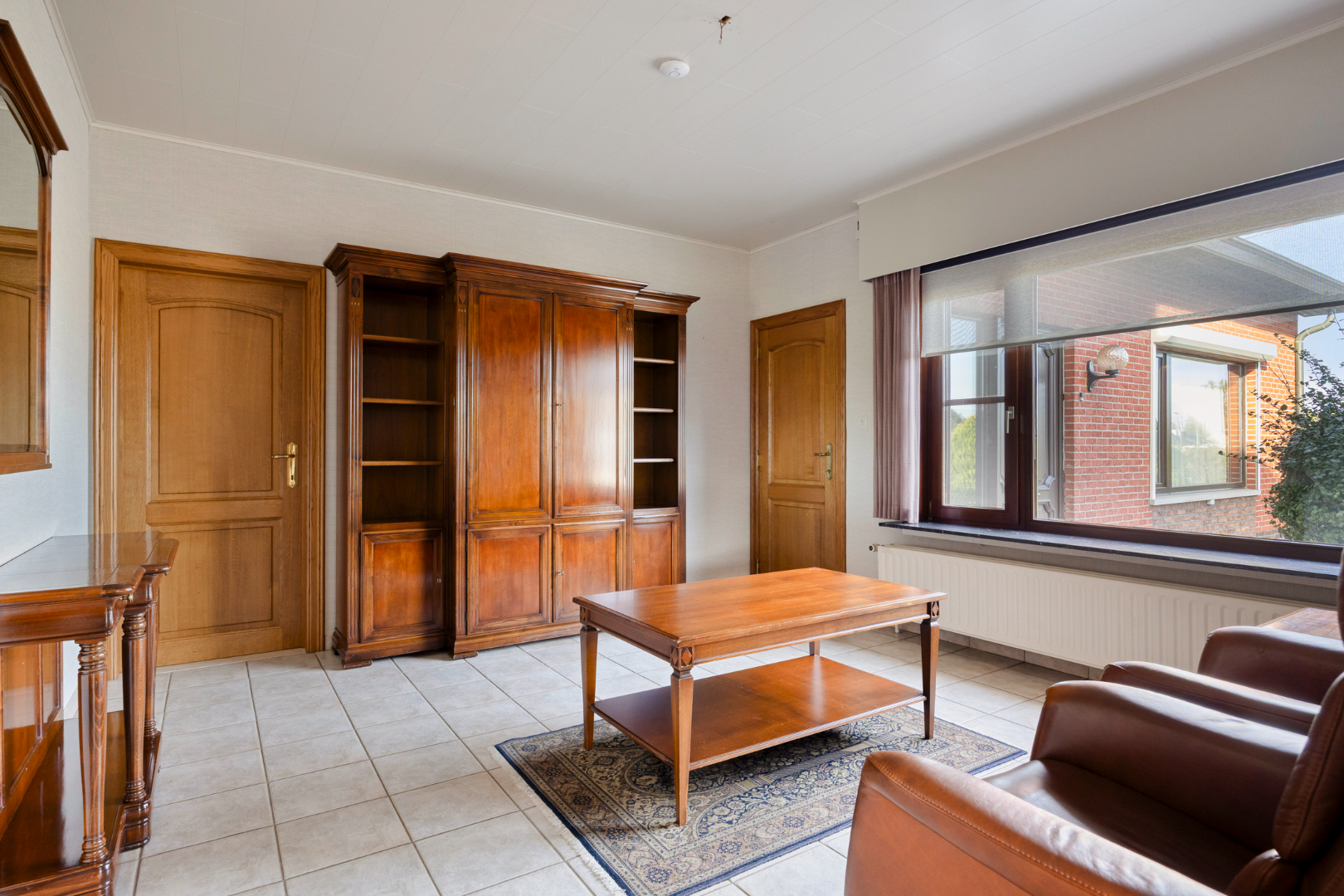 Goed onderhouden woning met mogelijkheid tot zorgwoning, detailhandel, praktijk,... ! - foto 4