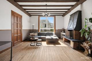 Bezoekdag zaterdag 25 april en 02 mei - inschrijven via www.polares.euDit karaktervolle pand, gelegen aan de Weggevoerdenstraat 6 te Wilsele, biedt...