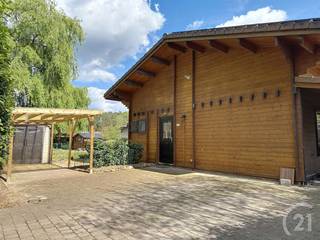 Leuke chalet in een rustige straat met een prachtig zicht.De woning is gebouwd in 2007 op een grond van 8 are 14 met een woonoppervlakte van 120...