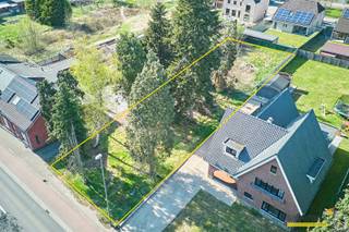 Venez découvrir ce terrain dans la charmante ville de Kerkhoven Avec une superficie de 9aren 40, vous pouvez aller dans de nombreuses directions pour...