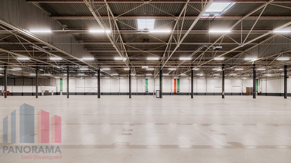12.317 m² logistiek magazijn met kantoren in Zele - foto 3