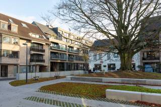 Dit tweeslaapkamerappartement is volledig instapklaar met extra berging en dubbele garage!Het appartement beschikt over een ruime, lichtrijke...