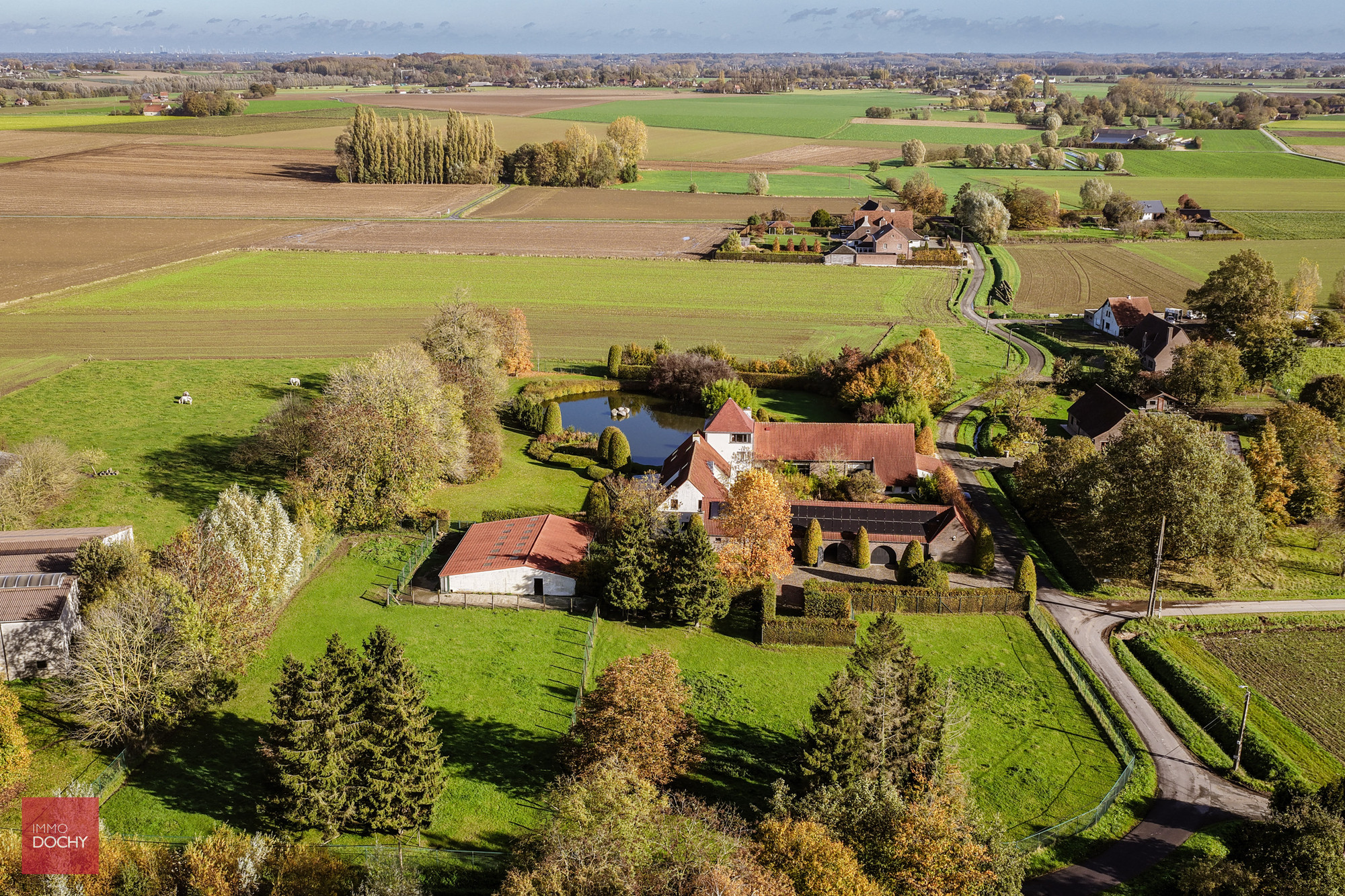 Zeer rustig gelegen vierkantshoeve met vergunde volumes - foto 3