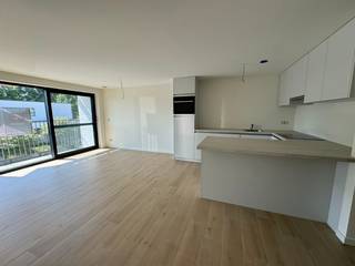 Ontdek dit prachtig afgewerkt appartement op de eerste verdieping (met lift) op Eikevelden 84 te Geel, gelegen in een residentie die...