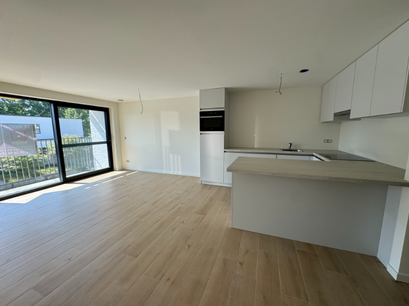 ONDER REGISTRATIERECHTEN! Nieuw luxe app 1e VD, 2 slpk met terras, carport &amp; zonnepanelen - foto 3