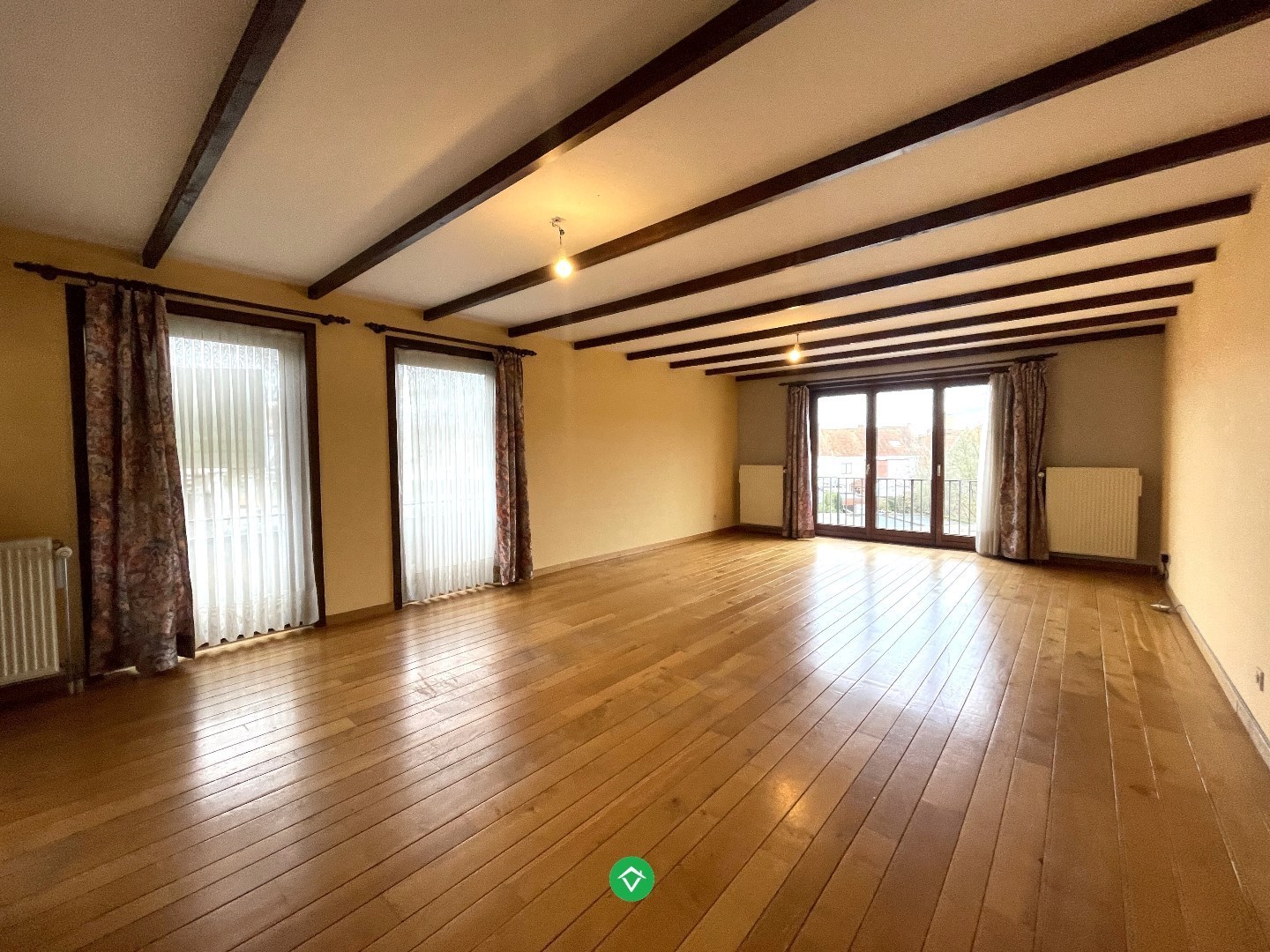 Ruim 2-slaapkamersappartement met garage in centrum Roeselare - foto 4