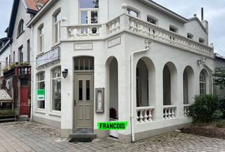 Commercial à louer à Le Coq