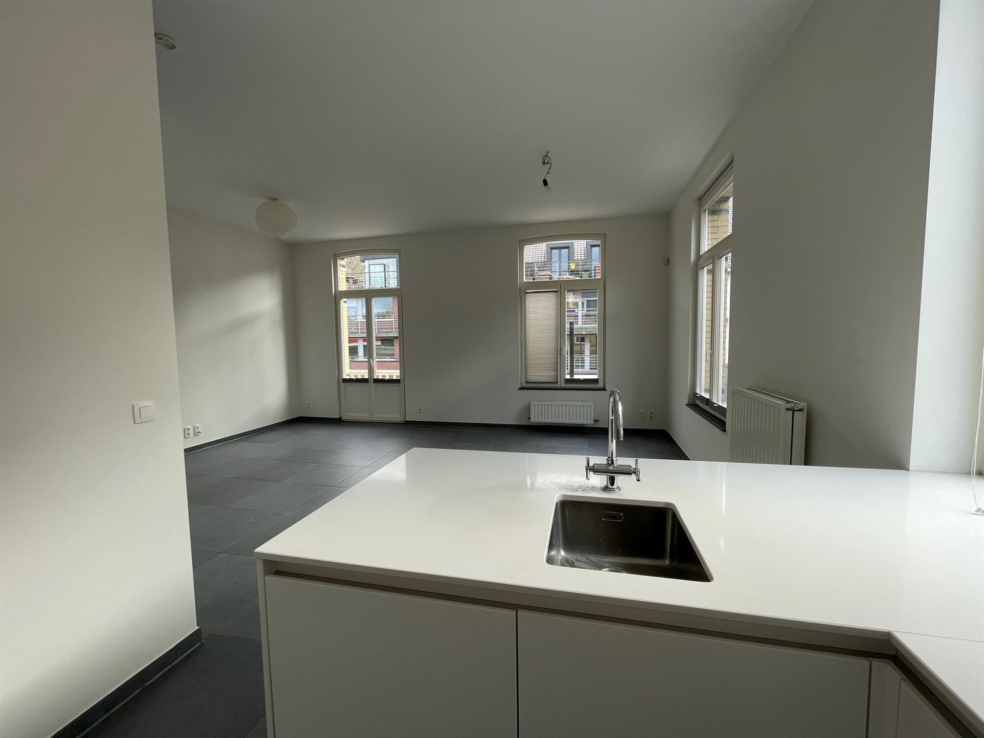 Apartment - photo 3