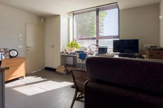 Dit 1 slaapkamerappartement is uitstekend gelegen aan de rand van de "Tondelier-site".<br />Deze autoluwe site is in opbouw en zal voorzien worden van een park, heel wat publieke voorzieningen zoals een créche, buurtsporthal, jeugdlokalen, kantoorruimte en heel wat duurzame woongelegenheden.<br />Wenst u te wonen in een groene, kindvriendelijke, autoluwe, duurzame omgeving dan is dit appartement zeker iets voor u.<br /> <br />Indeling: woonkamer met open keuken, badkamer met douche wastafel en toilet, slaapkamer.<br /><br />Voor meer info bel SARA - CENTER OFFICE: 0478 90 27 09.<br /><br />EPC: 220 kWh/m²/jaar - C label (geen renovatieplicht).<br />Bruikbare vloeroppervlakte: 70 m<sup>2</sup> (opgemeten volgens EPC)<br />Asbestattest: de woning is Asbestveilig (maar mogelijk niet asbestvrij).<br />Conformiteitsattest beschikbaar.<br /><br />Elektriciteit volledig conform met bijhorende schema's en plannen<br />Stedenbouwkundige inlichtingen: bouwvergunning, geen verkavelingsvergunning, woongebieden, geen voorkooprecht, geen rechterlijke herstelmaatregel of bestuurlijke maatregel opgelegd.