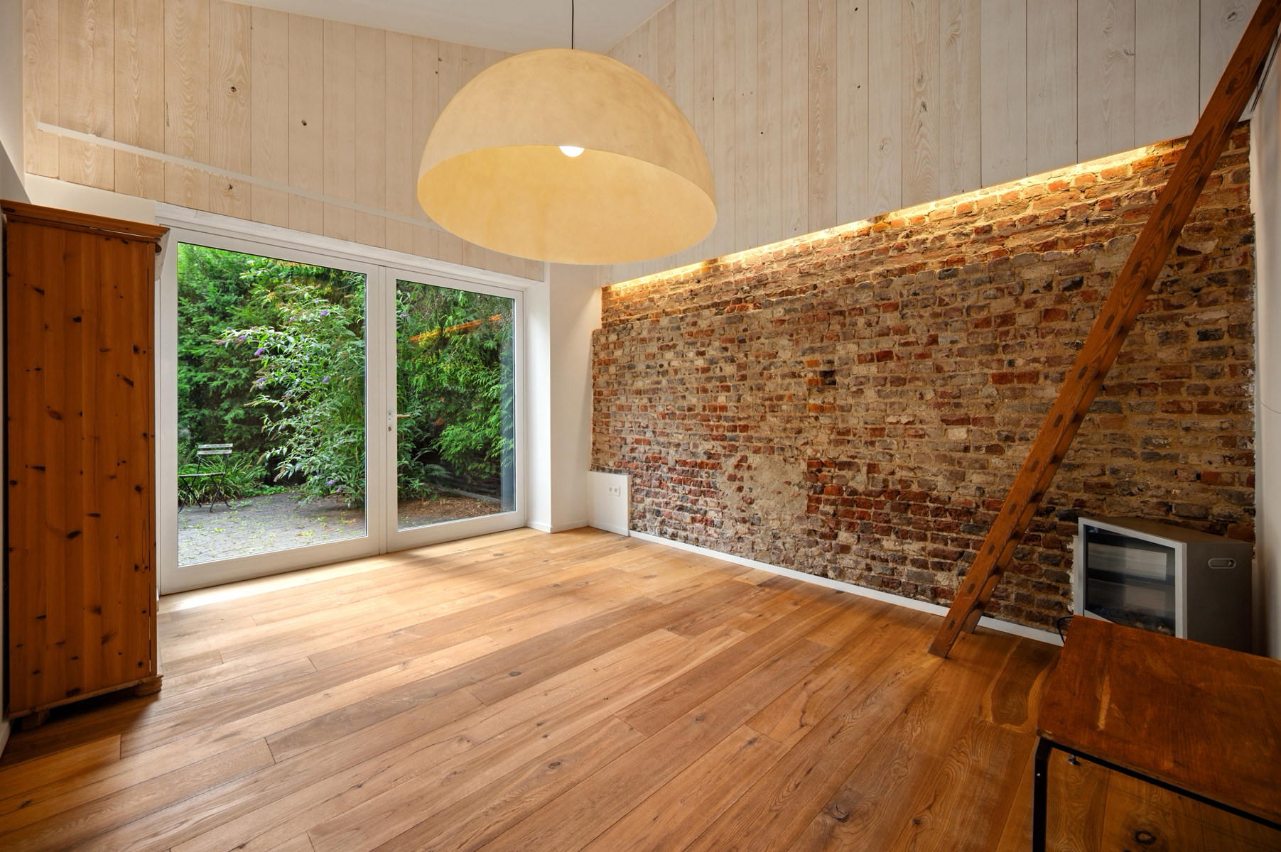 Ruime woning met praktijkruimte en tal van mogelijkheden - foto 3