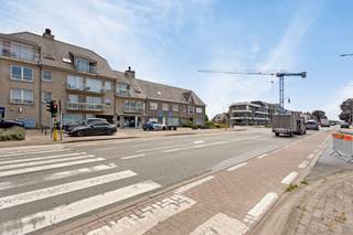 Handels gelijkvloers te koop In ZulteInvesteringspand met netto rendement van 4.2%!Op vandaag al verhuurd.Winkelruimte van +-100m2, Indeling : open...