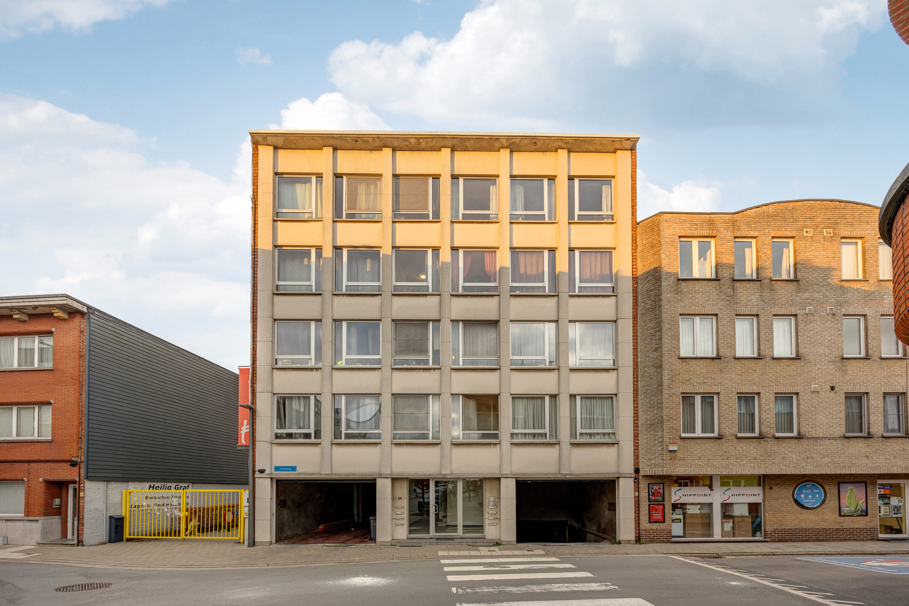 Opbrengsteigendom met acht ruime appartementen - foto 1