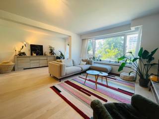 🌿 Stijlvol gerenoveerd, ruim & lichtrijk appartement met 2 slaapkamers aan het Zuidpark📍 Topligging op wandelafstand van het centrum van Gent,...
