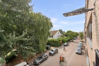 Oostende: Instapklaar appartement met frontzaal uitzicht op park te koop! Bent u opzoek naar een lichtrijk, ruim appartement met 3 slaapkamers?Dit...