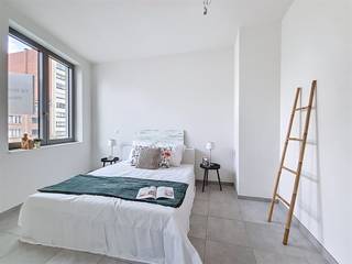 KNAP APP. MET 2 SLKS + TERRAS OP EEN TOPLOCATIE IN ANTWERPEN In de residentiële wijk Zurenborg in het zuidoosten van de stad Antwerpen treffen wij...