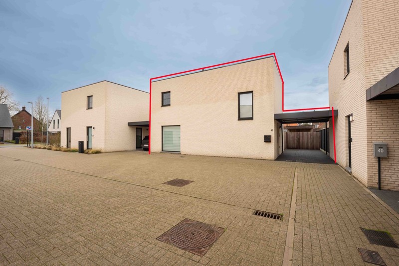 Hedendaagse woning met 3 slaapkamers - foto 1