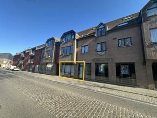 Instapklare studio in het centrum van Lovendegem met alle voorzieningen in de directe omgeving. De indeling gaat als volgt: rechtstreekse...