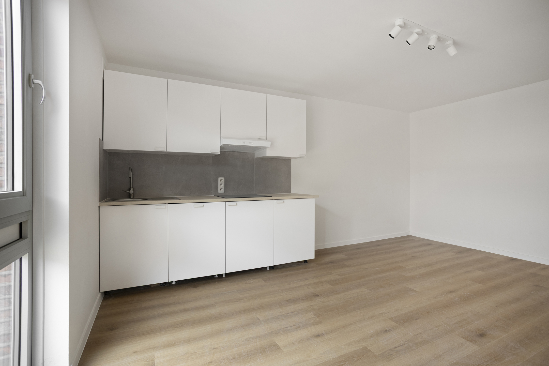 Gerenoveerde studio op uitstekende locatie - foto 4