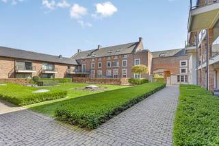Bienvenue à la Résidence De Roerstok II, située sur l'ancien site de la brasserie Loriers, à deux pas du centre de Hoegaarden et à proximité...