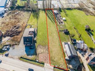 Op zoek naar de ideale plek om je droomhuis te bouwen? Deze bouwgrond, van maar liefst 1757 m², in Lebbeke biedt alles wat je zoekt! Gelegen...