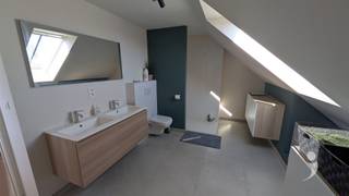 This beautiful furnished apartment is ready for new residents.The apartment is located in residence Molenhof, in a quiet area yet close to a bus stop...