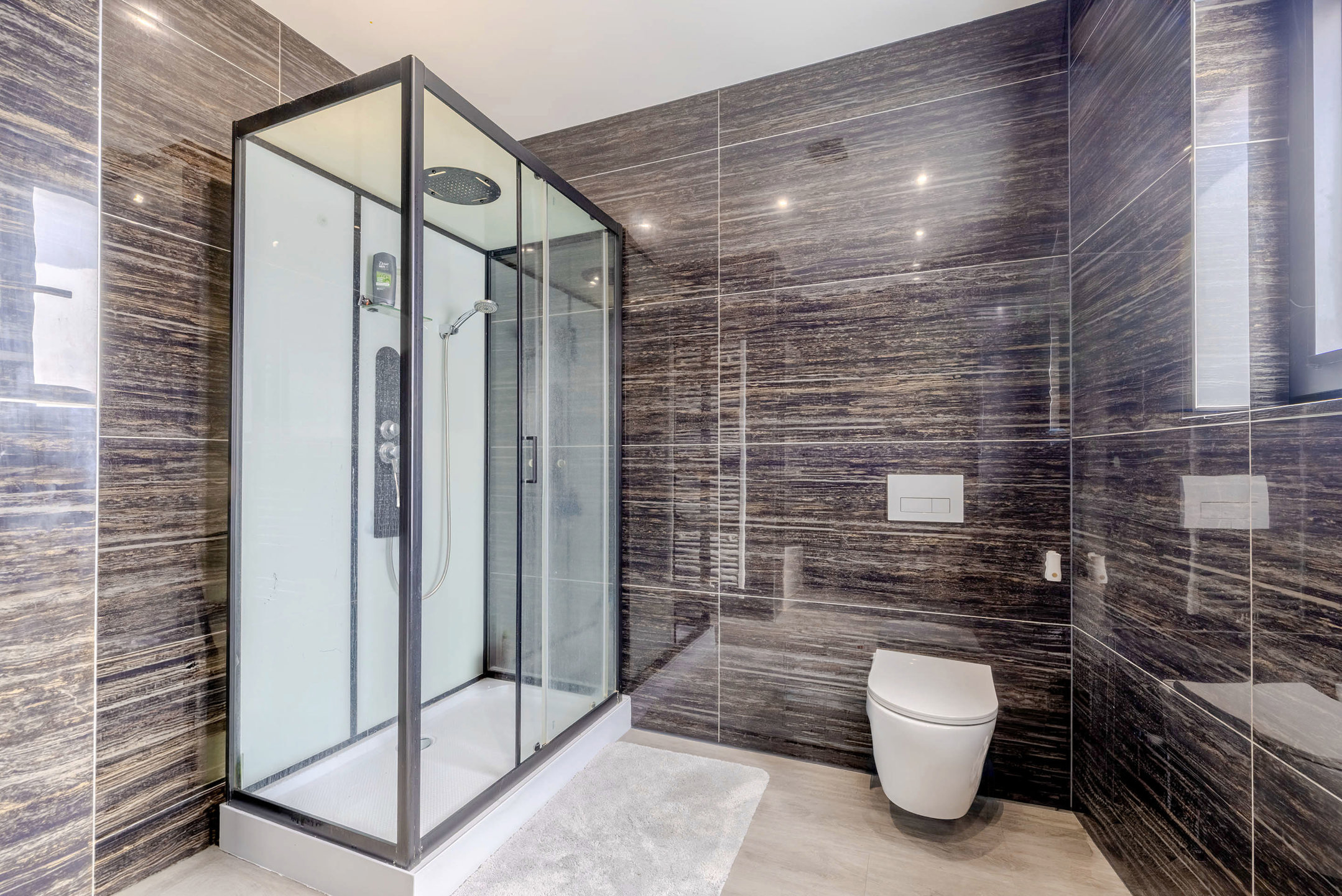 Volledig gerenoveerde woning met 4 slaapkamers en bijgebouw - foto 5