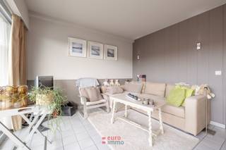 Deze ruime studio met twee slaaphoeken is gelegen in de brede Franslaan van Nieuwpoort-Bad, een centrale en gegeerde ligging op wandelafstand van...