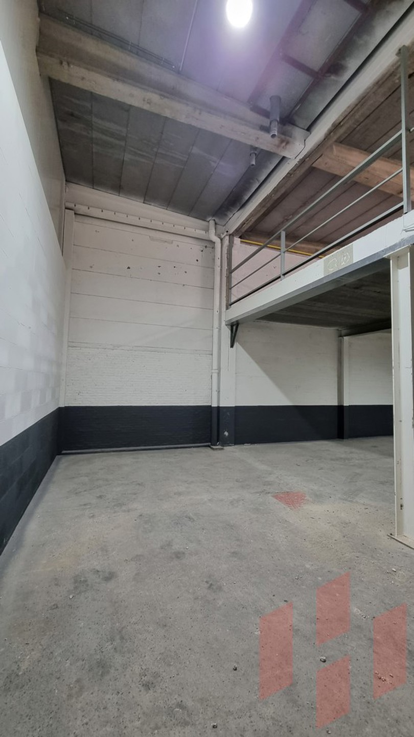 Magazijn unit 26 met mezzanine - 356m² - foto 4
