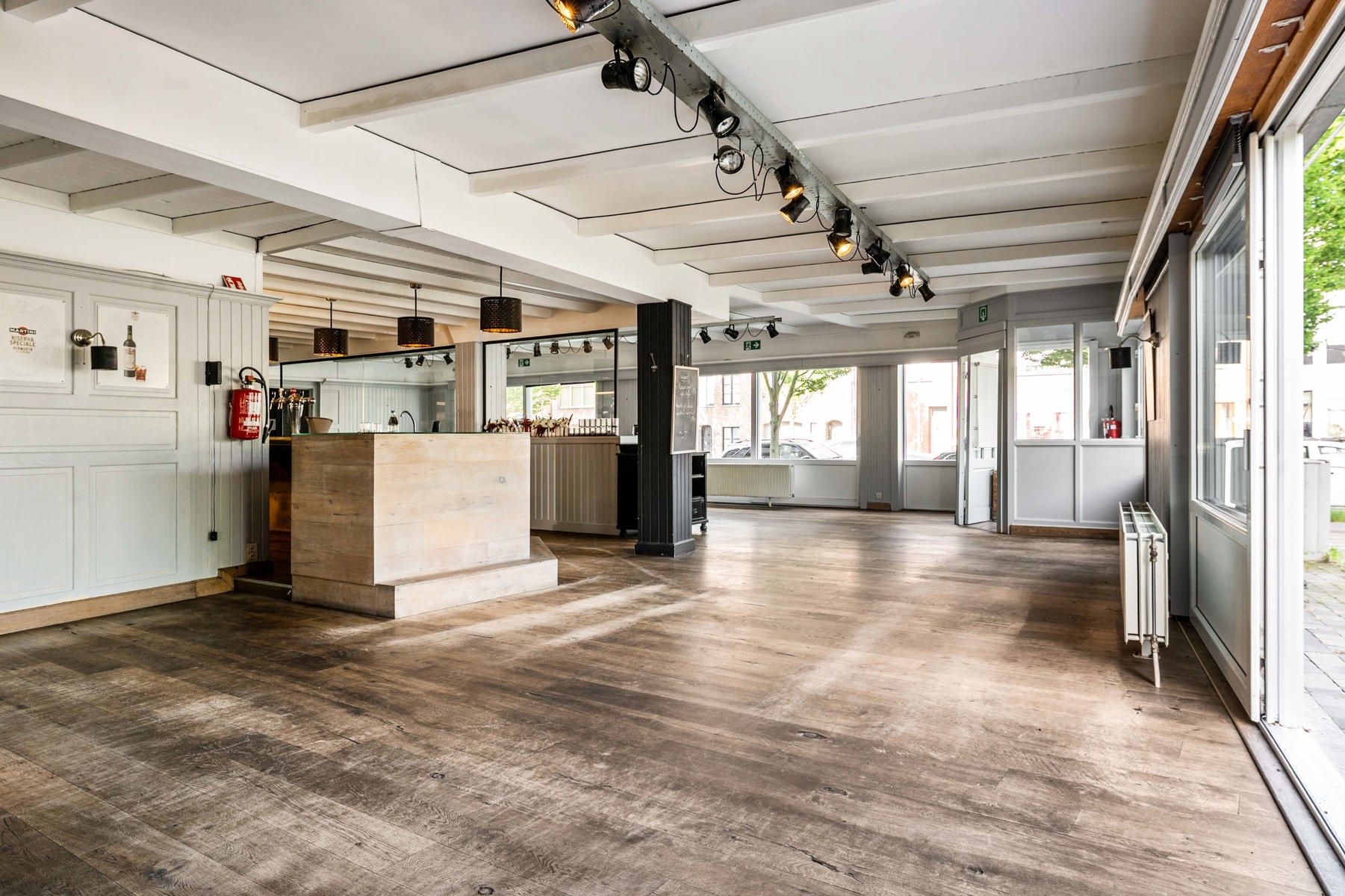 Commercial for sale in Antwerp - photo 2