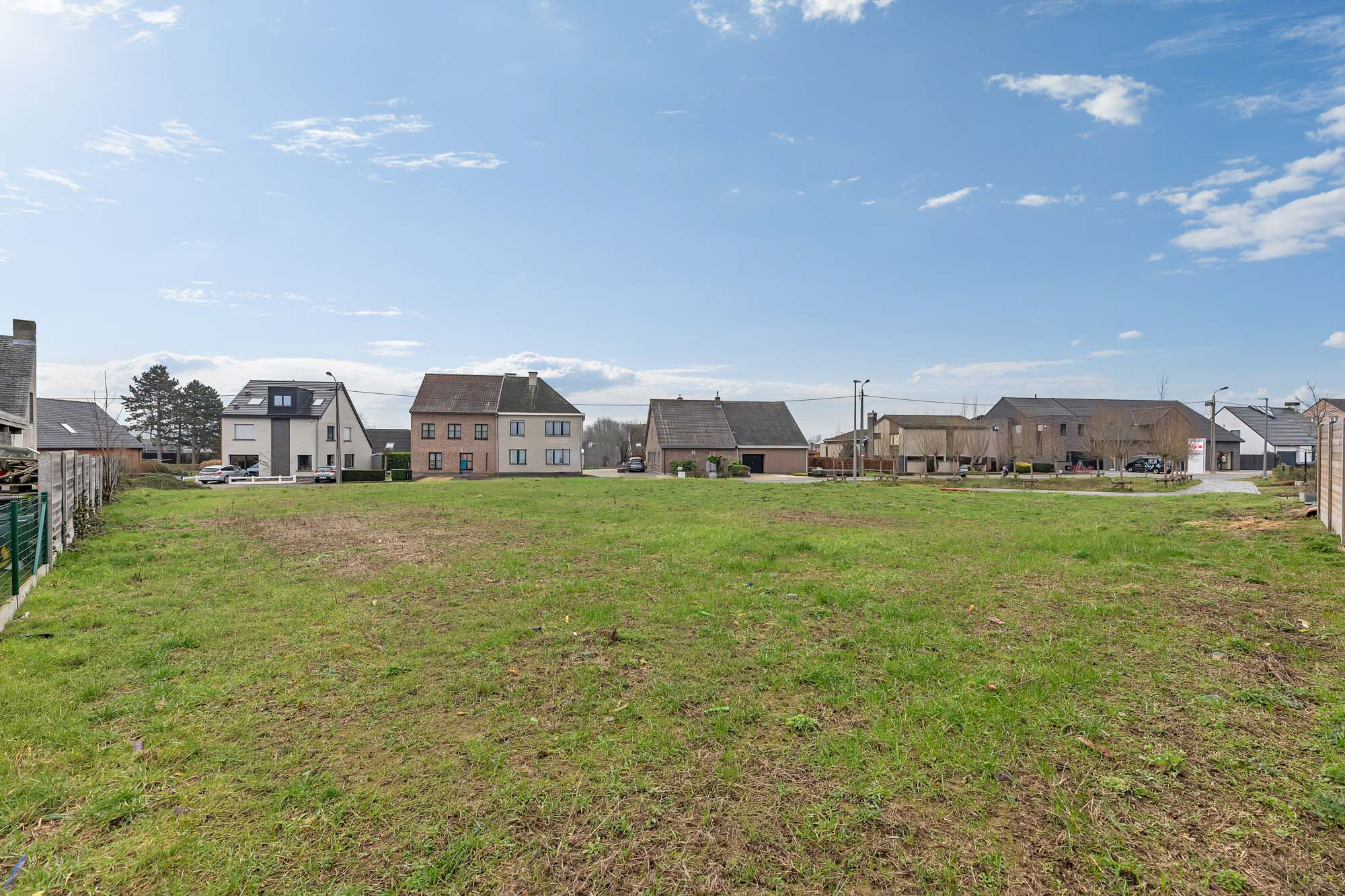 Goed gelegen bouwgrond met vergunning voor 4-gevel woning - foto 5