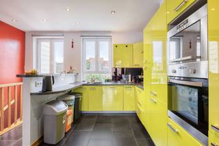 Duplex apartment with a pleasant area of 116m² located on the second floor of a building with only 3 apartments. The apartment has an EPC...