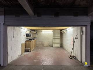 Ondergrondse garagebox!Ruime ondergrondse garagebox, elektriciteit aanwezig en vlakbij grotesteenweg gelegen. Diepte: 4m95 - Breedte: 3m60 - Hoogte...