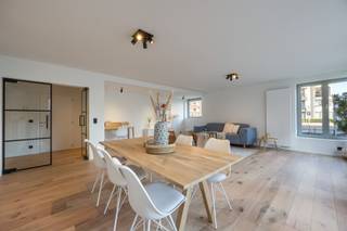 Vous cherchez un appartement spacieux et prêt à être emménagé ? Avec le Boelaerpark comme jardin arrière ? Vous rafraîchir dans le magnifique étang...