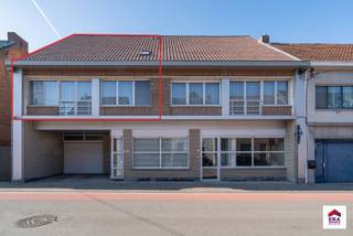 Ruim appartement met 2 slaapkamers (mogelijks 4 tot 5) te centrum Malderen.De huidige bewoonbare oppervlakte is 88m² maar de ruime zolder met vaste...