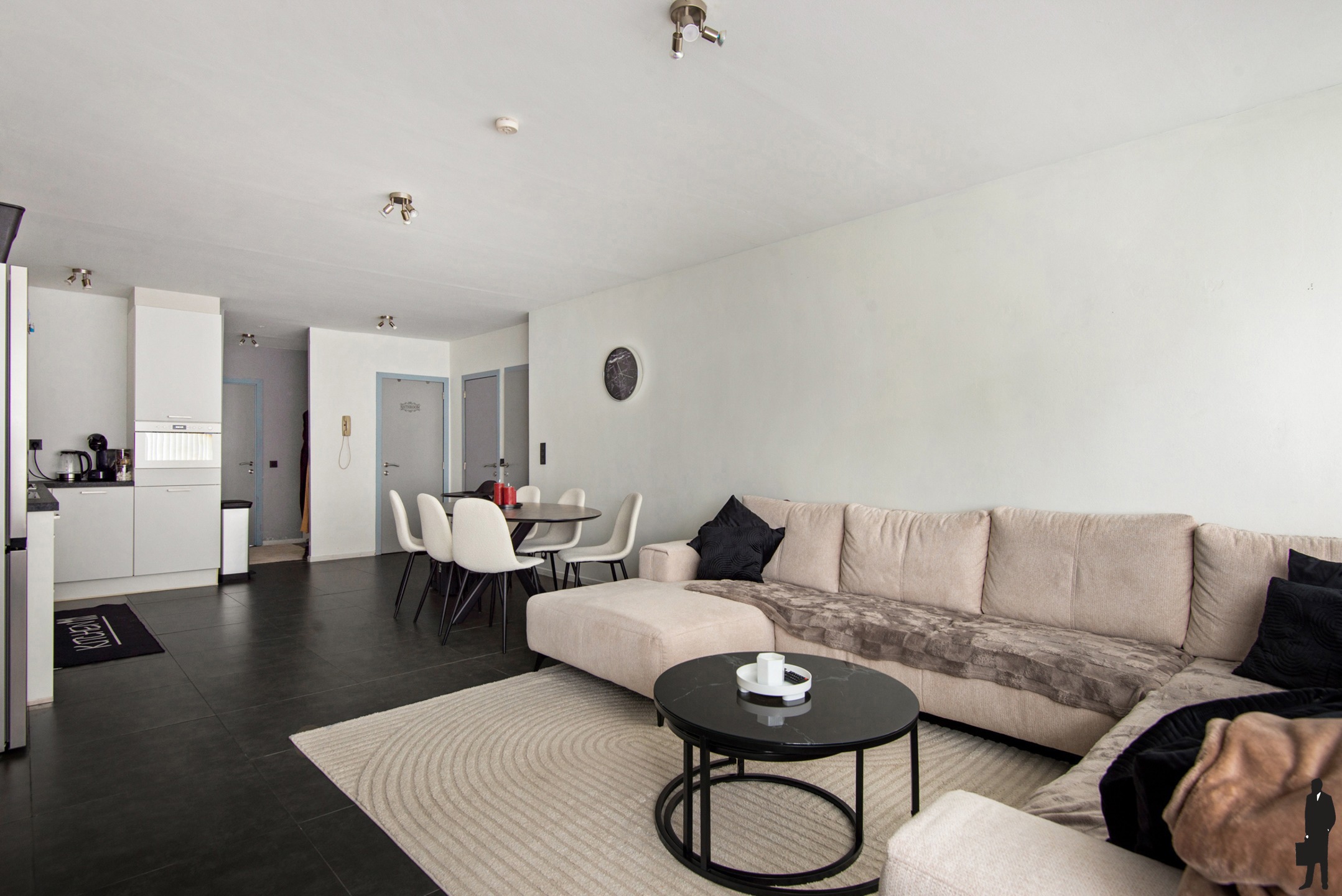 Instapklaar gelijkvloers appartement (81m²) met 2 slk’s, private parkeerplaats en kelderberging. - foto 4