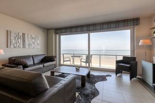 Bent u op zoek naar een unieke kans in het aanbod van vastgoed aan de Belgische kust? Dit instapklare en lichtrijke appartement op de zesde...