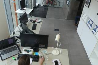 Uiterst gunstig gelegen handelspand/kantoor aan de achterzijde van het station in de nieuwe opgewaardeerde zone van Leuven (bv Hal 5 en...