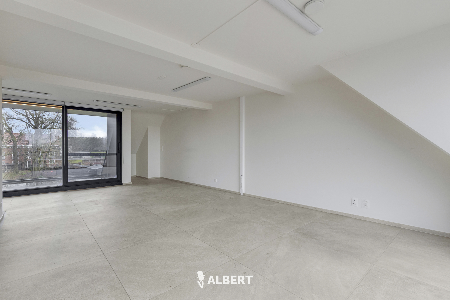 Centraal gelegen lichtrijk appartement met 2 terrassen - foto 3