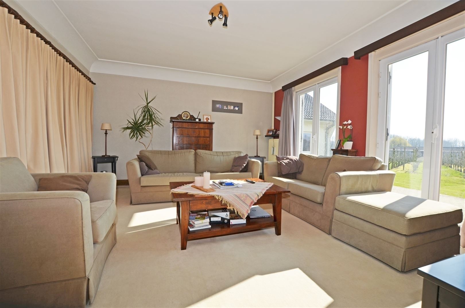 Villa + voorgelegen bouwgrond in residentiële straat  - foto 5