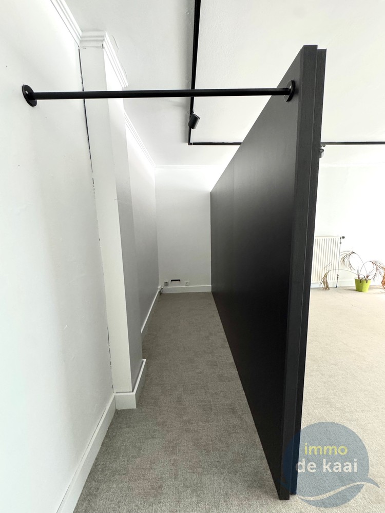 Commercial à louer à Nieuport - photo 4