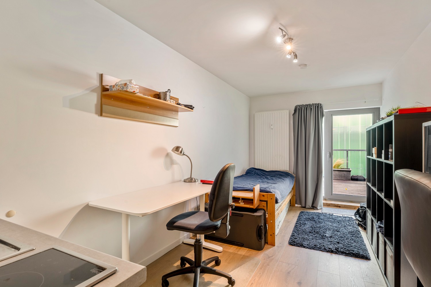 Centraal gelegen en gemeubelde studio met een gedeeld terras nabij het station van Leuven! - photo 5