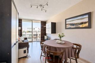 Deze studio ligt in de rustige Franslaan en kan uw pied-à-terre aan zee worden. Op heden kan deze standaard studio onmiddellijk betreden worden;...