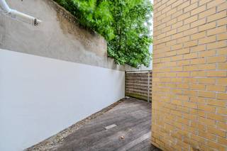 Dit recent appartement te koop is gelegen langs de Torhoutsesteenweg met een open zicht op het Mac Leodplein te Oostende. U bevindt zich temidden...