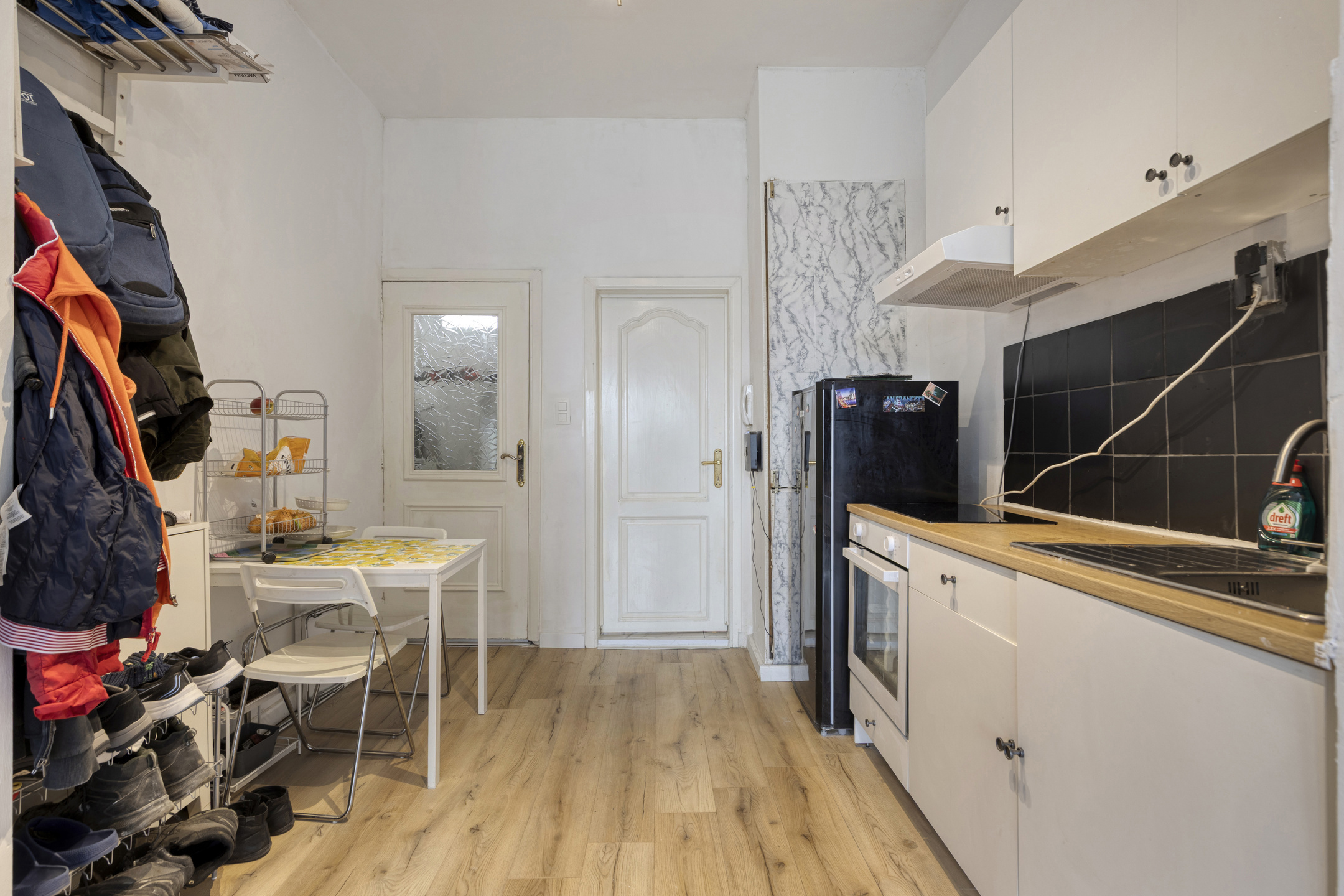 Appartement op eerste verdieping met 2 slaapkamers. - foto 5