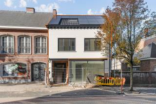 Nieuwbouw duplex appartement (140m²) met 3 slaapkamers + dressing en ruim terras te Balen. Verkoop onder 2% registratie!  Belangrijkste troeven:-...